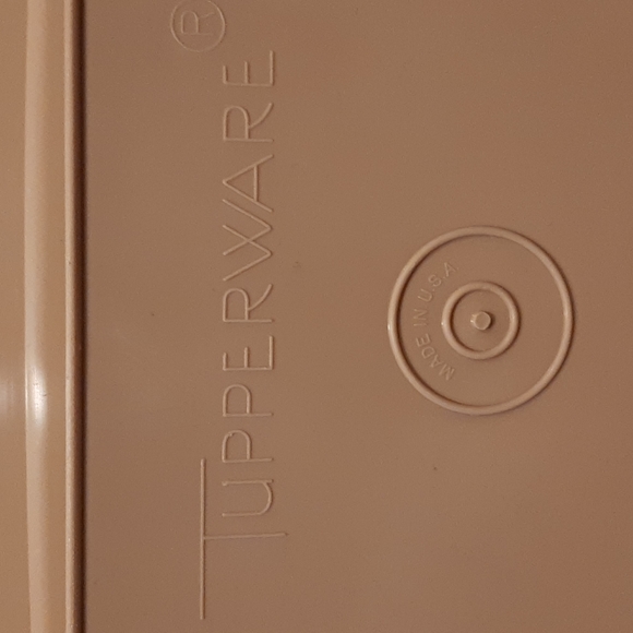 Tupperware vintage egg holder (16 count) - Picture 4 of 4